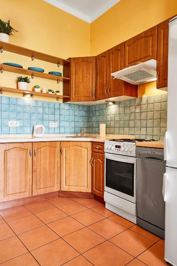 Green Yard Apartment Krowoderska Street Краків Екстер'єр фото